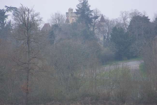 Image hébergée par Casimages.com : chateau vue est1